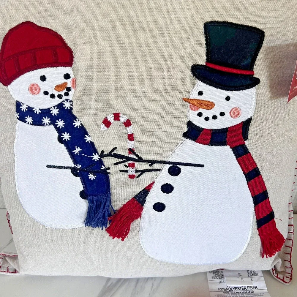 Linen Snowman Friends Throw Pillow 16